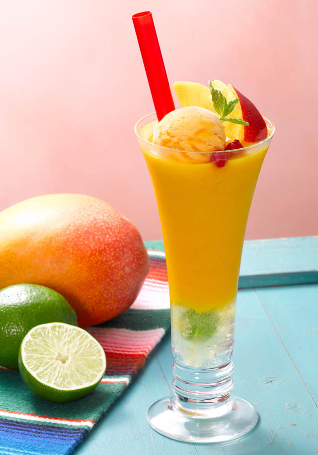 ロイヤルホスト - メキシコ産アップルマンゴーを使用した5種の「季節デザート」発売へ