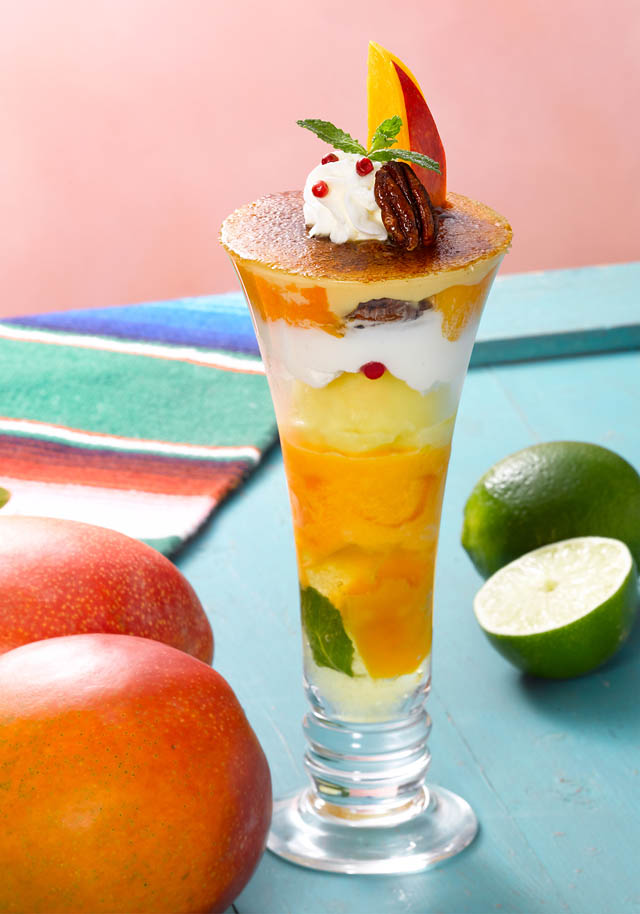 ロイヤルホスト - メキシコ産アップルマンゴーを使用した5種の「季節デザート」発売へ