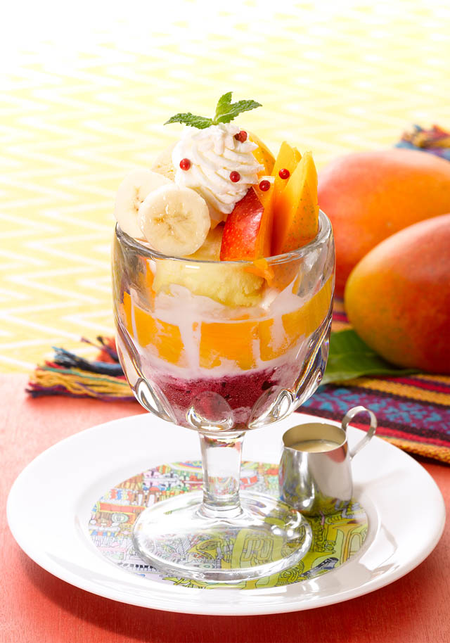 ロイヤルホスト - メキシコ産アップルマンゴーを使用した5種の「季節デザート」発売へ