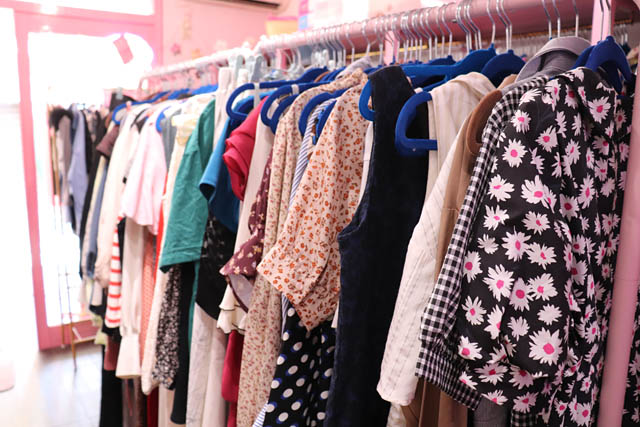 好きな服を試着し放題！お得に洋服が購入できる「無人のキレカワ古着屋さん」天神エリアで営業開始へ