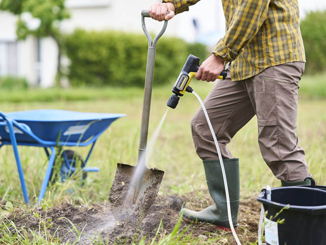 帰るまえに、10秒ケルヒャー クラファン約20分で2,500台が完売した手のひらサイズ「モバイル高圧洗浄機」全国発売へ