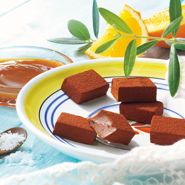 ロイズ 大丸福岡天神店「天神出店50周年記念 夏の北海道展」に出店。数量限定の生チョコレートも販売