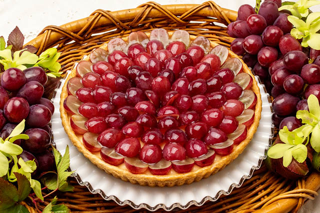 キルフェボン「旬を迎える全国各地のぶどうを使用したタルト」販売開始