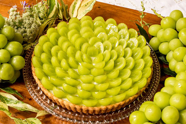 キルフェボン「旬を迎える全国各地のぶどうを使用したタルト」販売開始