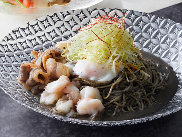 福岡県産トマトのチキンカレーなど - ホテルニューオータニ博多「限定グルメフェア」スタート