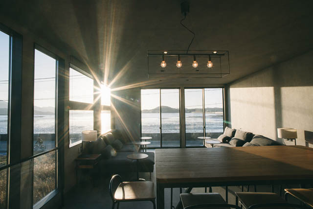 暑い夏はまだ終わらない - Airbnbが今トレンドのビーチリゾートTop10を発表、日本からは福岡がランクイン！