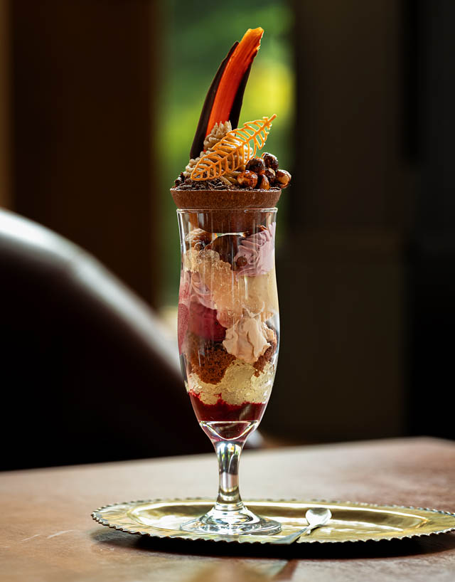 ホテルオークラ福岡 - 9月と10月限定 季節のパフェ「マロンカシス」提供へ