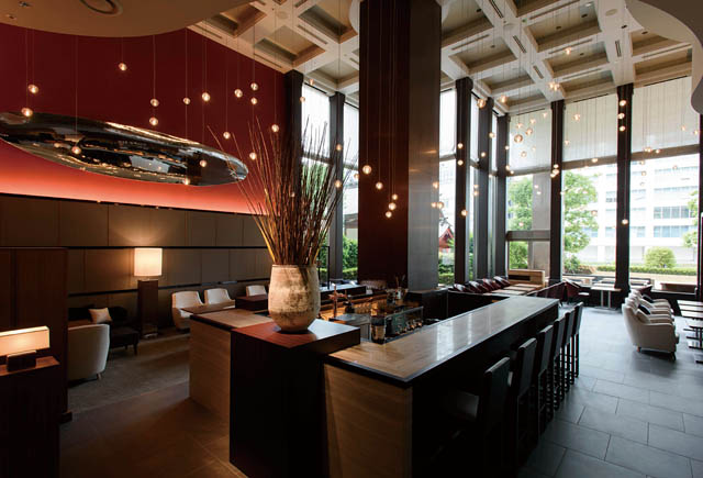 ホテルオークラ福岡 - 9月と10月限定 季節のパフェ「マロンカシス」提供へ