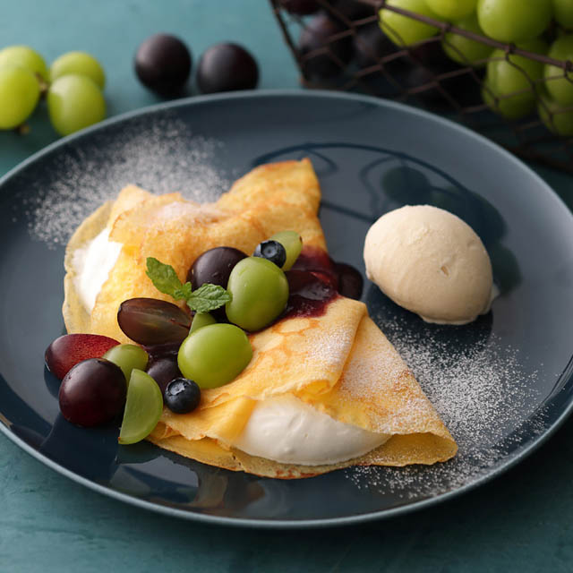 キハチ カフェ - シャインマスカット×巨峰の新作パフェやアフタヌーンティーを楽しむ「秋限定スイーツフェア」開催