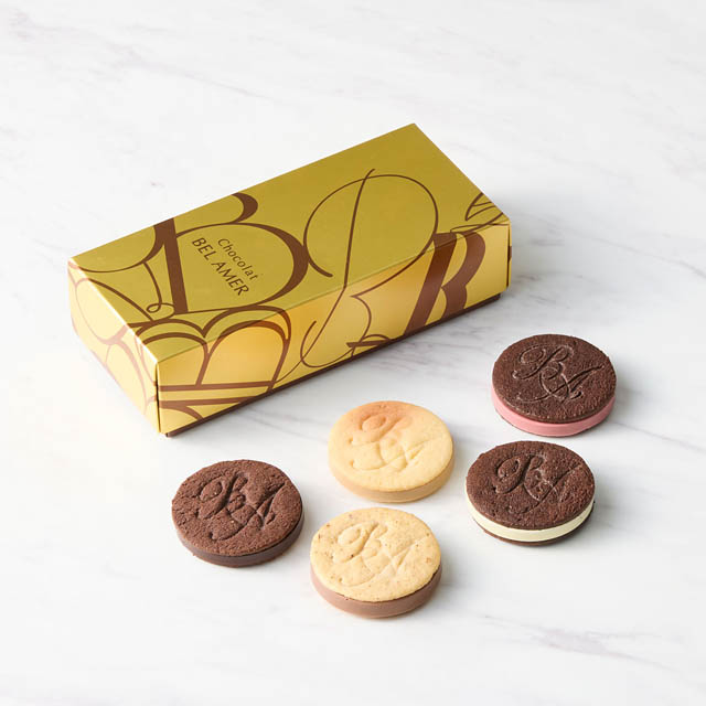 ショコラを贅沢にサブレでサンドした、新作の「パレショコラサンド」