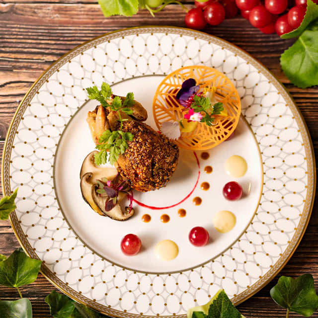 福岡サンパレス 展望レストラン LAPUTA - とっておきぶどうランチ「ラ・ヴィーニュ」開催