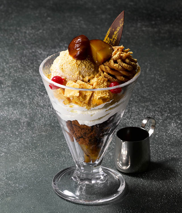 ロイヤルホスト - パティシエがマロンを引き立てる多彩な組み合わせを厳選「気分で楽しむ個性豊かなパフェ」4種 販売開始へ