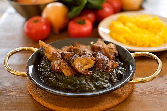 朝9時から朝カレーが食べれるスパイスカレー専門店「you&me curry」春吉にオープン