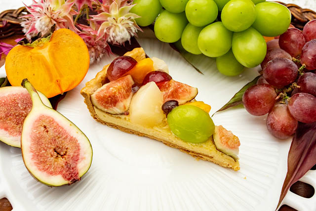 キルフェボン - 実り豊かな秋を彩る、ぶどう・栗・梨のタルトが勢揃い！「秋メニュー」スタート