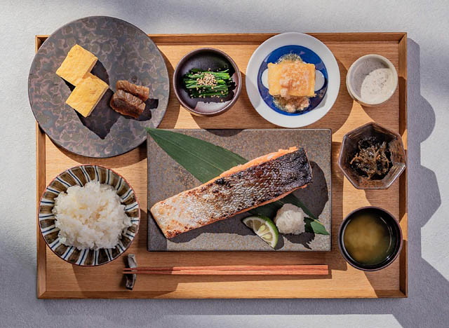 高宮庭園茶寮 - 第2回「めぐる、あつまる。縁庭市」炉端ノいとおかしとコラボレーションした朝食御膳が登場