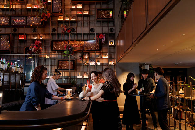 THE LIVELY 福岡博多 - 宿泊者以外も楽しめる「秋の実りを表現したフラワーアート」登場