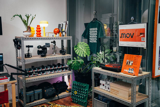 ソニーストア 福岡天神が企画しリーボが監修した動画スタジオ - 店内にオープン