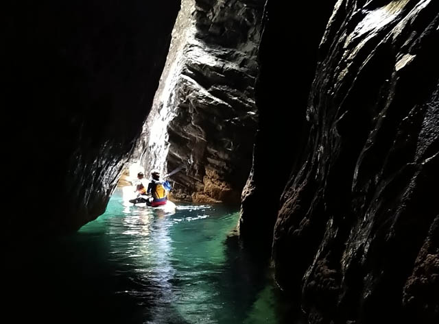普通自動車免許で運転可能 - 電動トゥクトゥクで福岡へ続く美しい海岸線を巡るレンタカーサービス「Kari Tuku(カリトゥク)」オープン