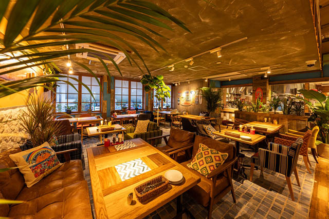 コナズ珈琲 - 香り豊かなマロンと濃厚なチョコレートのダブルクリーム「チョコレートモンブランパンケーキ」新発売へ