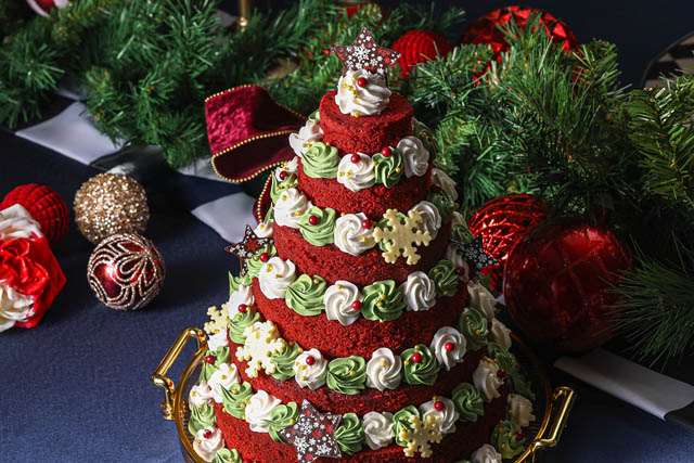 ヒルトン福岡シーホーク - 不思議の国のアリスに着想を得たクリスマススイーツビュッフェ「アリスのクリスマス晩餐会」開催決定