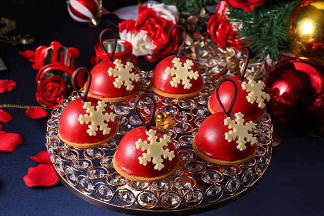 ヒルトン福岡シーホーク - 不思議の国のアリスに着想を得たクリスマススイーツビュッフェ「アリスのクリスマス晩餐会」開催決定