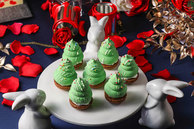 ヒルトン福岡シーホーク - 不思議の国のアリスに着想を得たクリスマススイーツビュッフェ「アリスのクリスマス晩餐会」開催決定