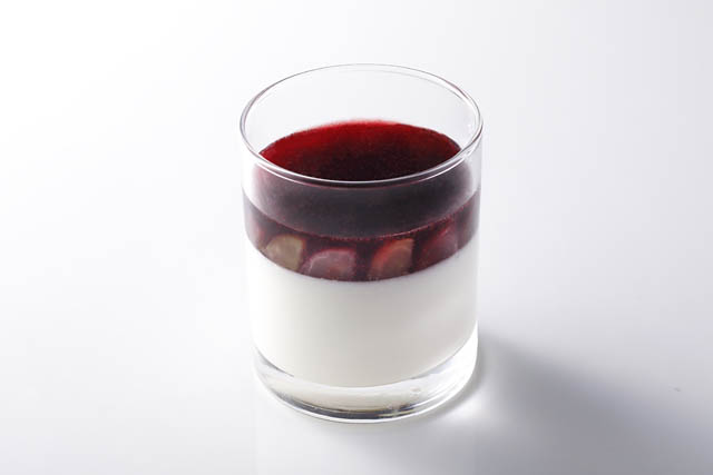 ホテルニューオータニ博多 - 秋限定「栗」と「ぶどう」のケーキが登場、風物詩スーパーモンブランも販売開始