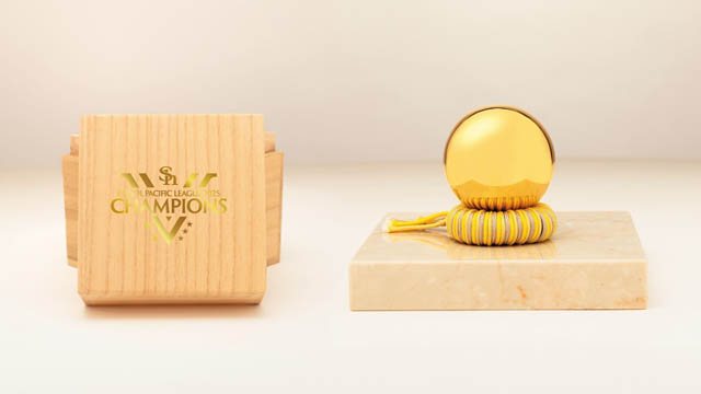 福岡ソフトバンクホークス - リーグ優勝記念「純金」グッズが登場！球団史上最高額2,300万円の玉など
