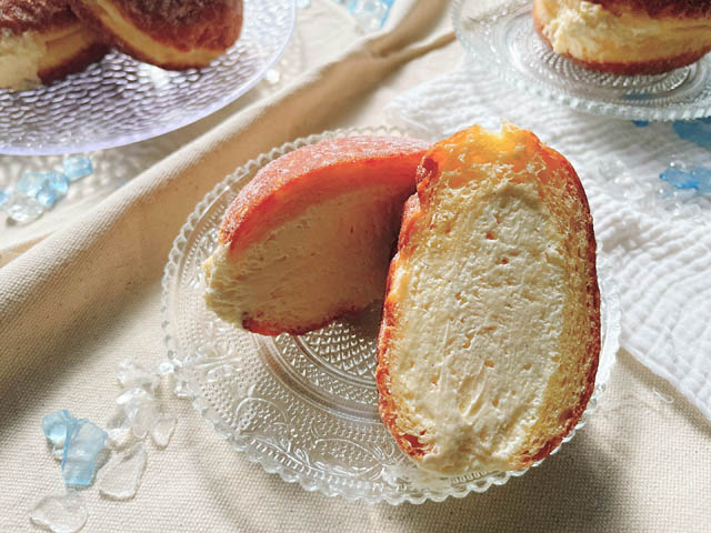 阪急ベーカリー シリーズ累計150万個突破の生ドーナツに「おさつどきっ」フレーバー新登場