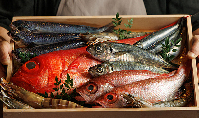 博多駅徒歩4分！原始焼きや土鍋ご飯を楽しめる大人の居酒屋「炭焼き屋 ほむら」オープン！