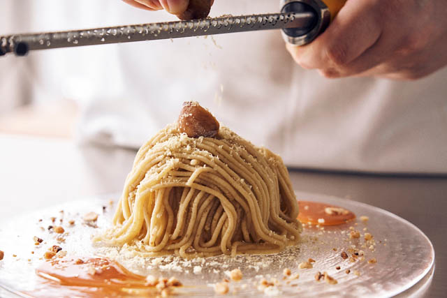 ビブリオテーク - 五層の口どけ！和栗を“生”で味わう「極上モンブラン」提供開始