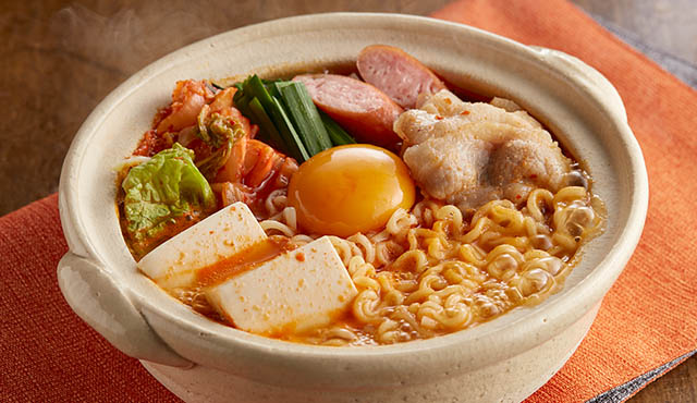 からだ温まるぽかぽかメニューと3種類の濃厚スイーツが登場 - ジョイフル「ぽかぽか冬の推しメシ」発売へ