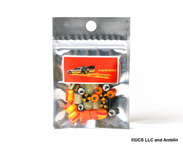 天神のパパブブレ福岡店 - 映画公開40周年記念「バック・トゥ・ザ・フューチャーの日」キャンディやグミが登場