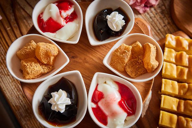 焼肉の後まで満たされる - 牛角、約270店舗限定で「デザート食べ放題」スタート