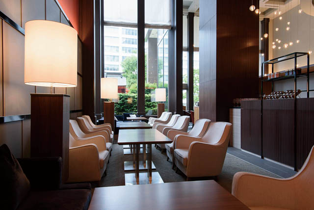 ホテルオークラ福岡 - 季節のパフェ「ヴェルジェ・ダンブル【琥珀の果樹園】」11～12月限定提供