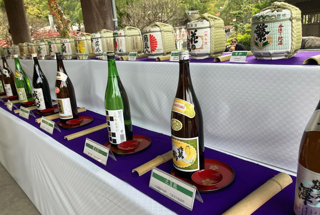 太宰府天満宮で各酒蔵の展示・試飲・即売会「秋の奉献銘酒展」開催