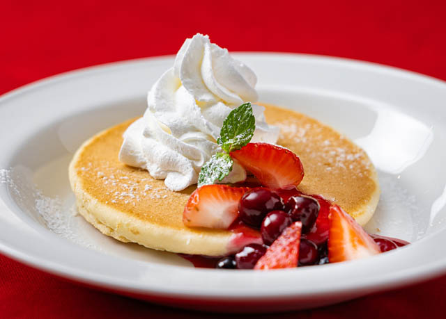 MLB café FUKUOKAでスイーツ食べ放題を開催 - 月替わりフレンチトーストも登場