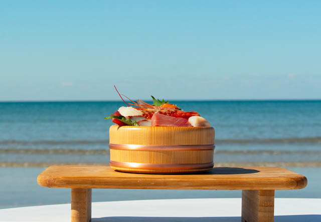 オーシャンビュー海鮮丼 - 福津市 福間海岸徒歩1秒に海鮮丼専門店「オ魚ソウル」オープン