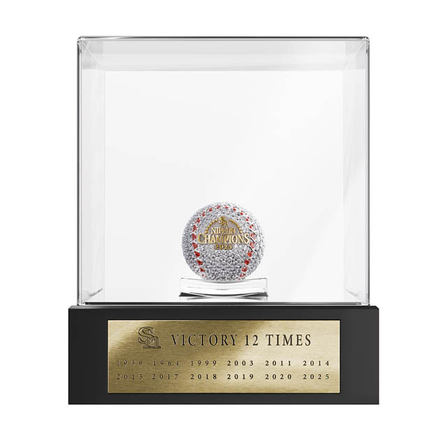 福岡ソフトバンクホークス - 球団史上最高額の記念モデル、1億2,000万円の輝き！日本一達成記念「ジュエルボール」発売