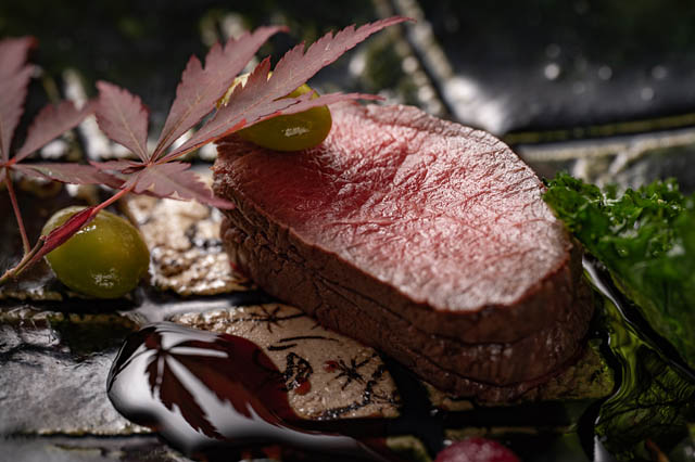 芸術作品を一皿に映しこんだ「浮世絵を味わう」美食体験 - 高宮庭園茶寮「秋の宵」開催