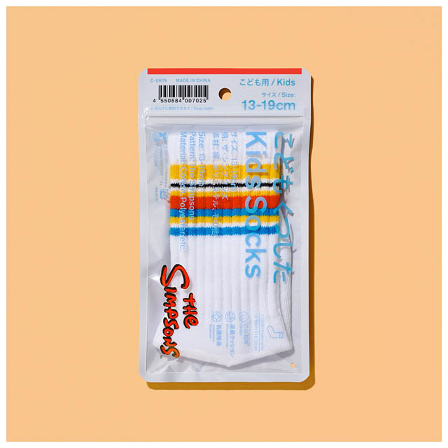 ファミマ - コンビニエンスウェア「ザ・シンプソンズ」のスウェット、ラインソックス、タオルインポーチが登場