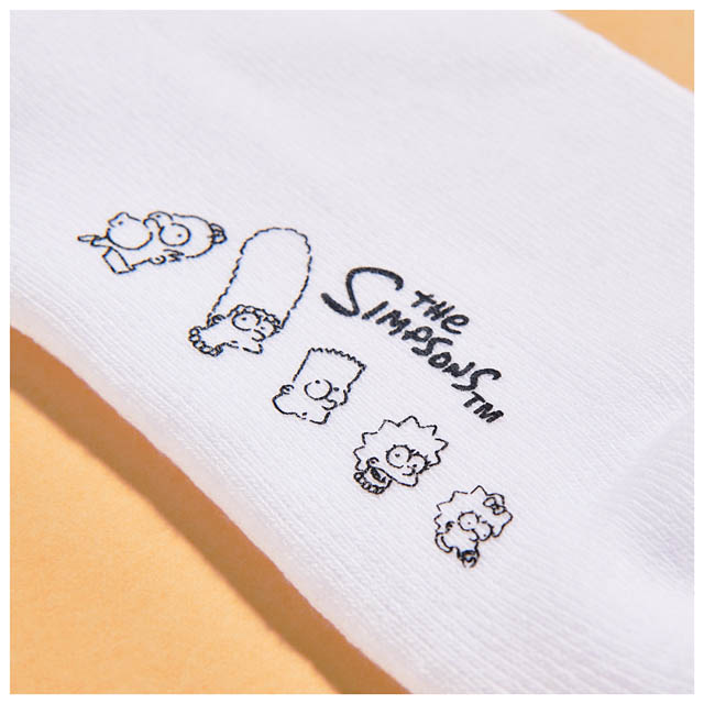 ファミマ - コンビニエンスウェア「ザ・シンプソンズ」のスウェット、ラインソックス、タオルインポーチが登場