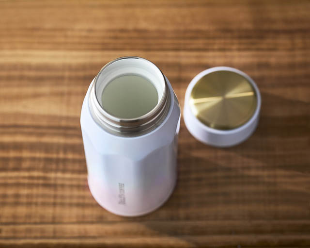 タリーズコーヒー「タリーズドバイチョコレートラテ」「＆TEA ラムレーズンロイヤルミルクティー」など季節の新商品発売へ