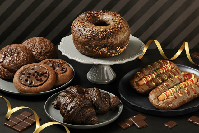 ハートブレッドアンティーク - ブラックフライデーにあわせて"まっくろ"すぎるパンが新登場