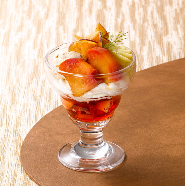 ロイヤルホスト - 今年の冬は紅玉りんご＆ロイヤルのスイートポテトを味わう至福のひとときを