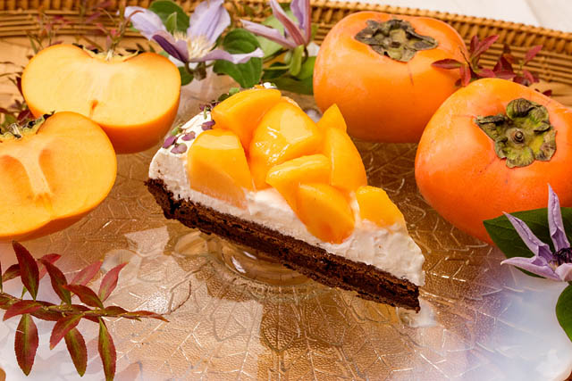 キルフェボン - 実りの秋を感じる洋梨、リンゴ、柿とチョコレート「秋のフルーツを味わうショコラタルト」登場