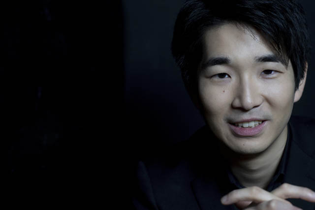 明日から先行販売開始 - 世界三大コンクール/エリザベート王妃国際音楽コンクール 日本人史上最高位受賞記念 久末航 ピアノ・リサイタル2026福岡公演