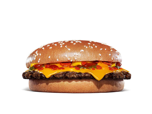 バーガーキング - にんにくの旨味がガツンとくる特製ガーリックソースと直火焼きビーフがクセになる「にんにく・ガーリックバーガー」復活