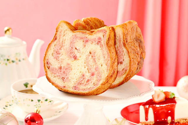 ねこねこ クリスマスフレーバー「ねこねこ食パン ストロベリーチーズケーキ」季節限定発売へ