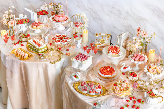 ヒルトン福岡シーホーク - いちごのスイーツビュッフェ「Strawberry Heaven～いちごに恋した天使の耽美～」今冬開催